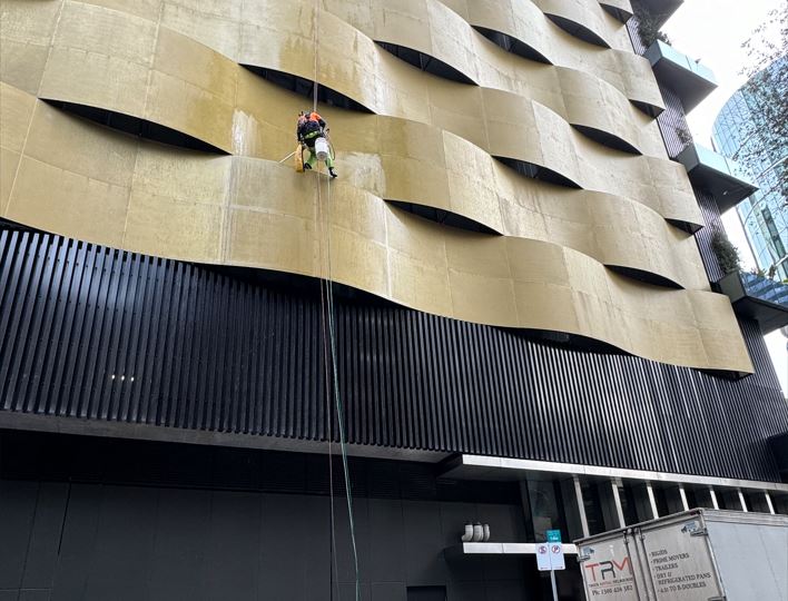 safe and effective abseiling services