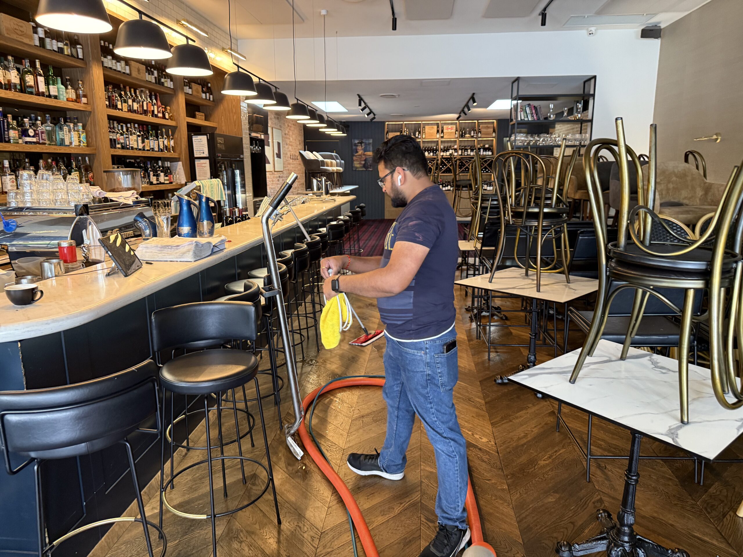 Affordable cleaning solutions for offices 