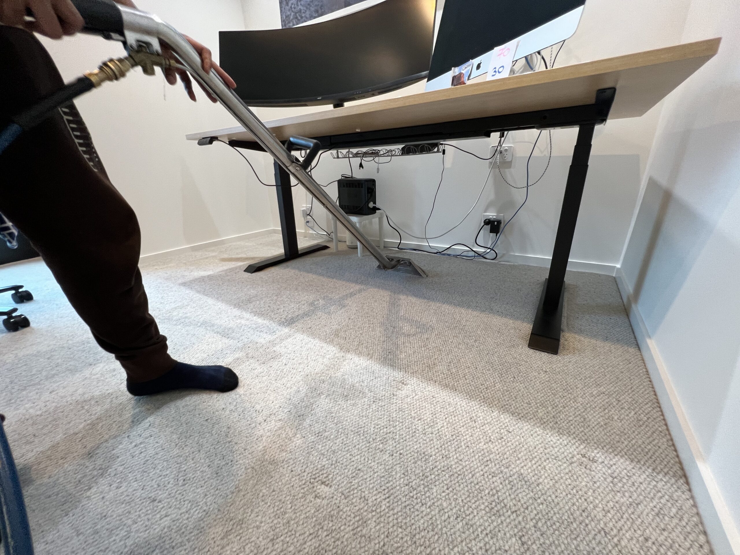 professional cleaners for workplaces