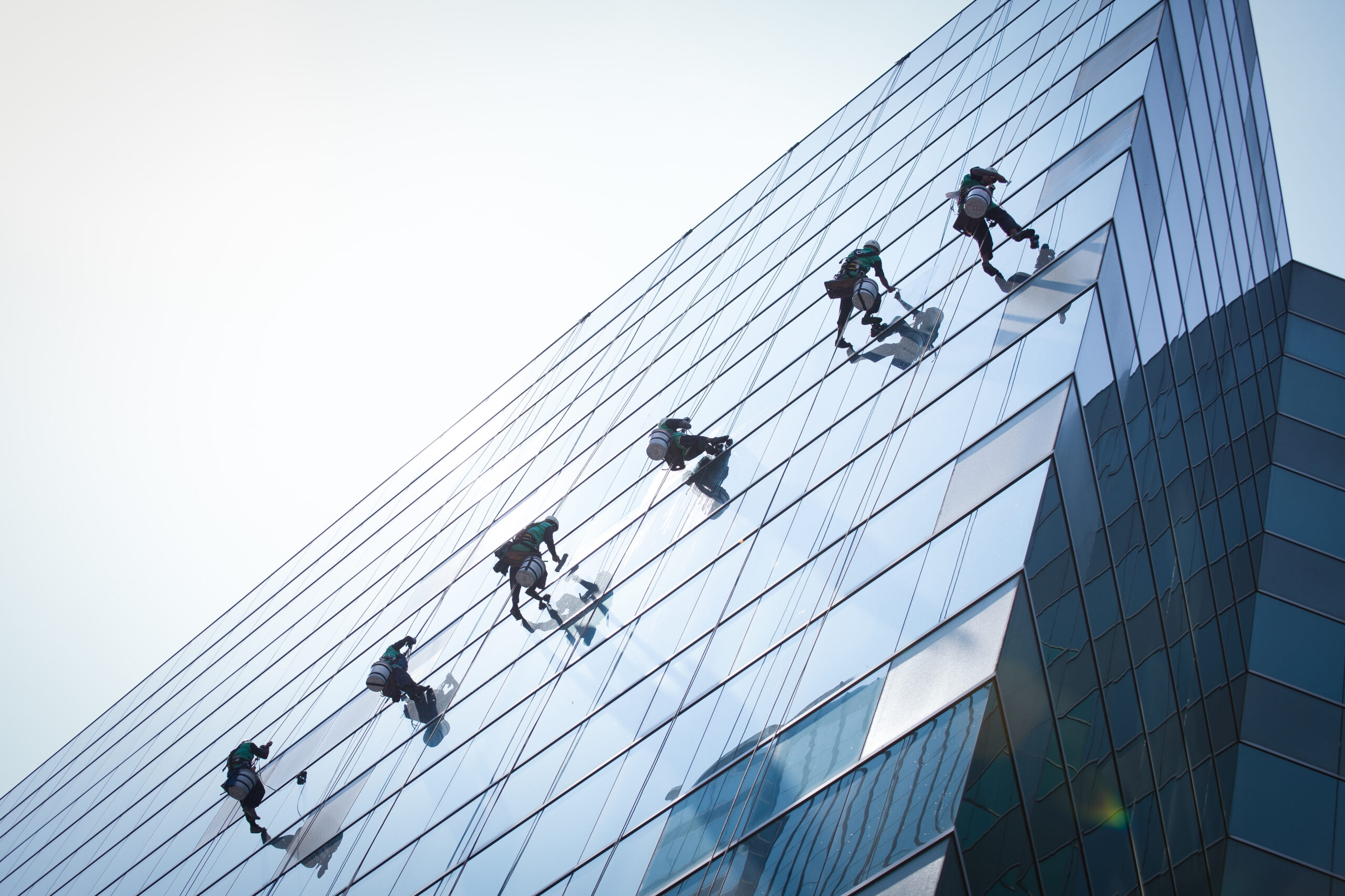Abseiling window cleaning Melbourne