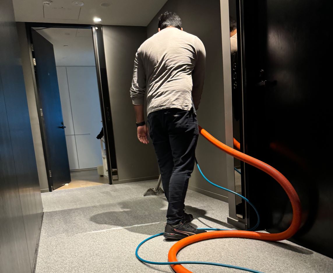 retail cleaning Melbourne CBD 